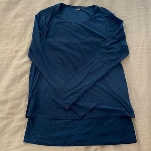 Beyond Yoga Featherweight Under Wraps Nursing Overlap Tee